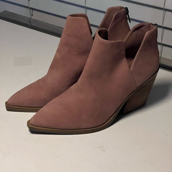 Vince Camuto Gigietta ankle bootie Size 8.5 - Picture 2 of 16